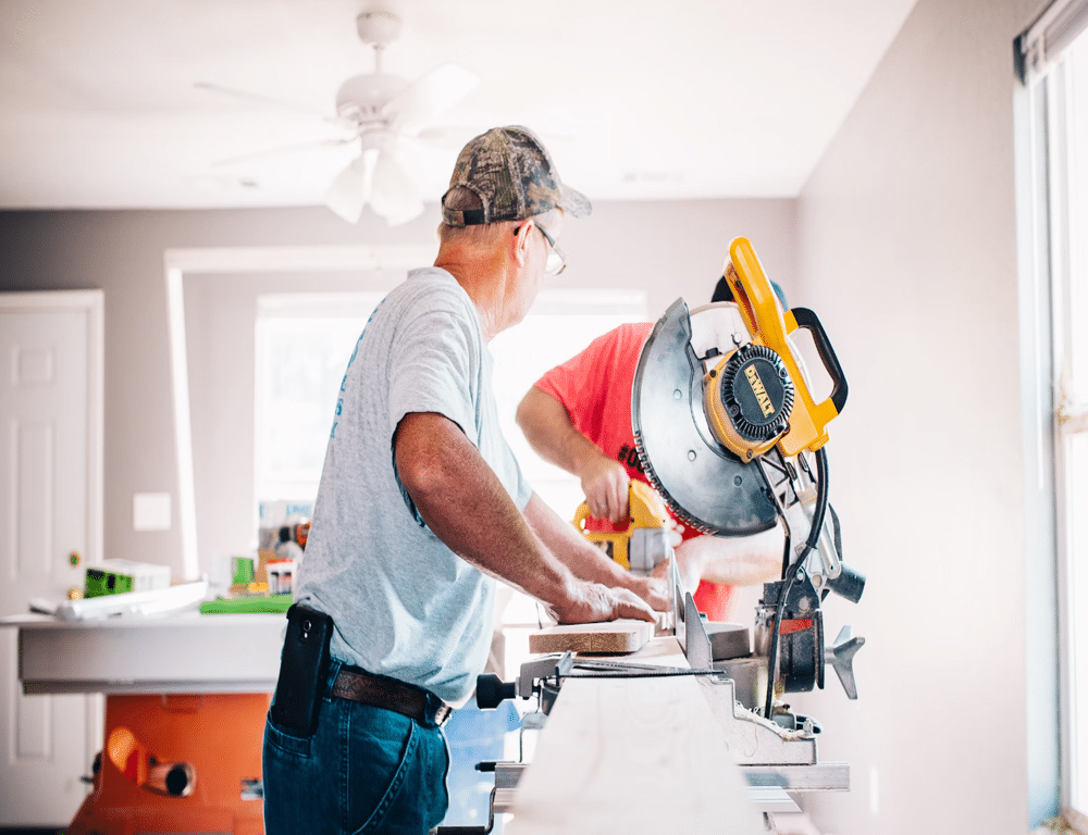 Discover how to effectively evaluate contractor performance during renovation projects. Learn key metrics and indicators to ensure your house flipping projects stay on track.