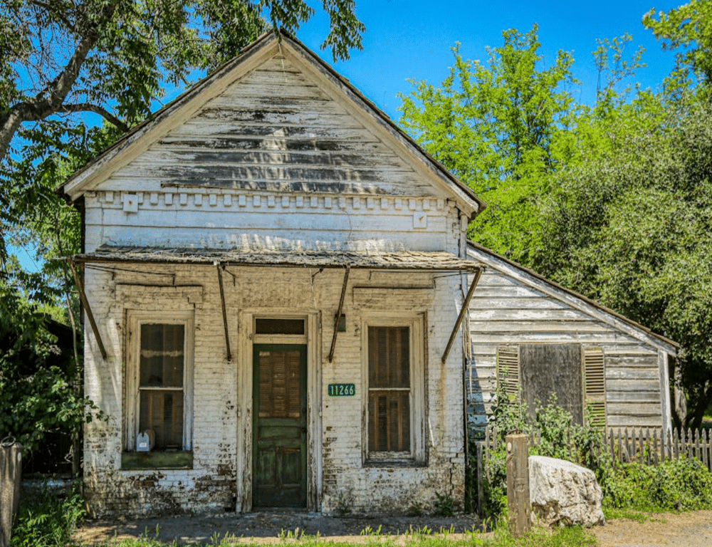 Understand why contractor reviews are vital for house flipping success. Discover how reviews can help you choose reputable contractors and avoid potential pitfalls.