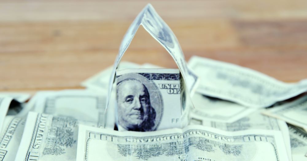 Explore strategies to mitigate financial risks in real estate investing with Partner Driven. Gain expert mentorship and tools to safeguard your investments and maximize success.