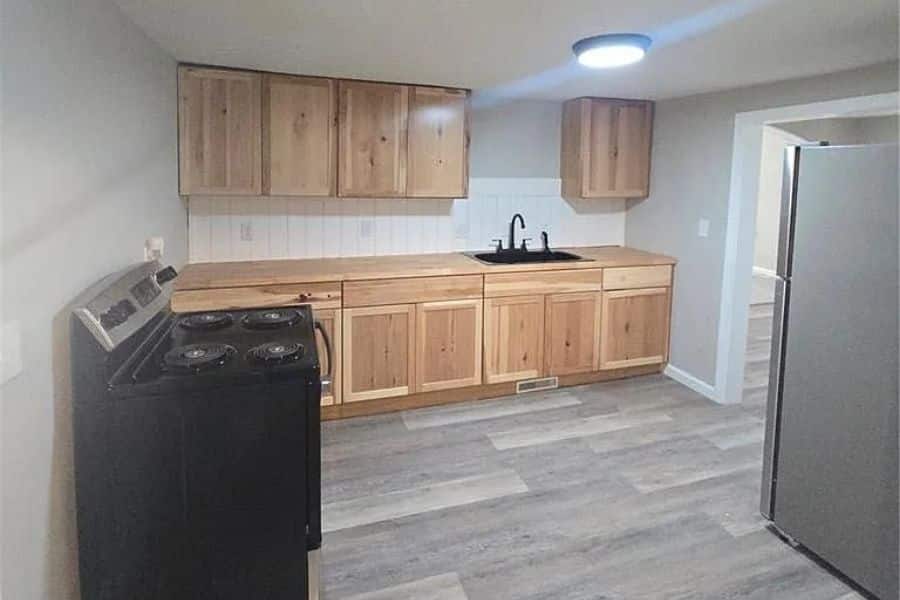 608 w school st 608 w school st